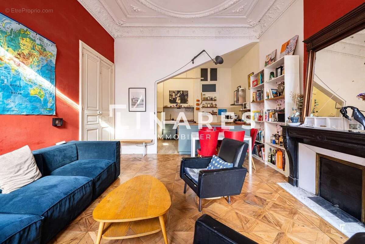 Appartement à MARSEILLE-1E
