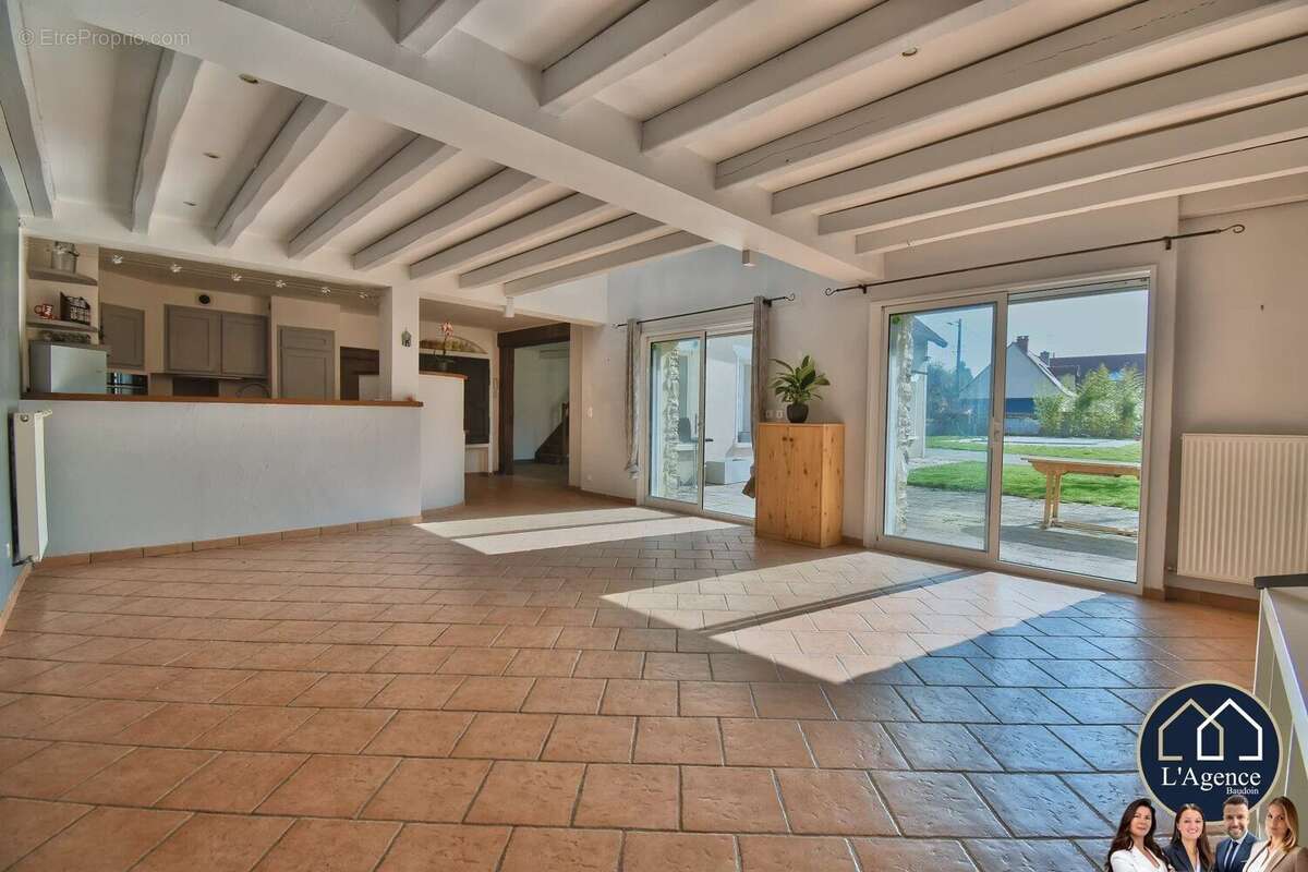 Maison à FAVEROLLES