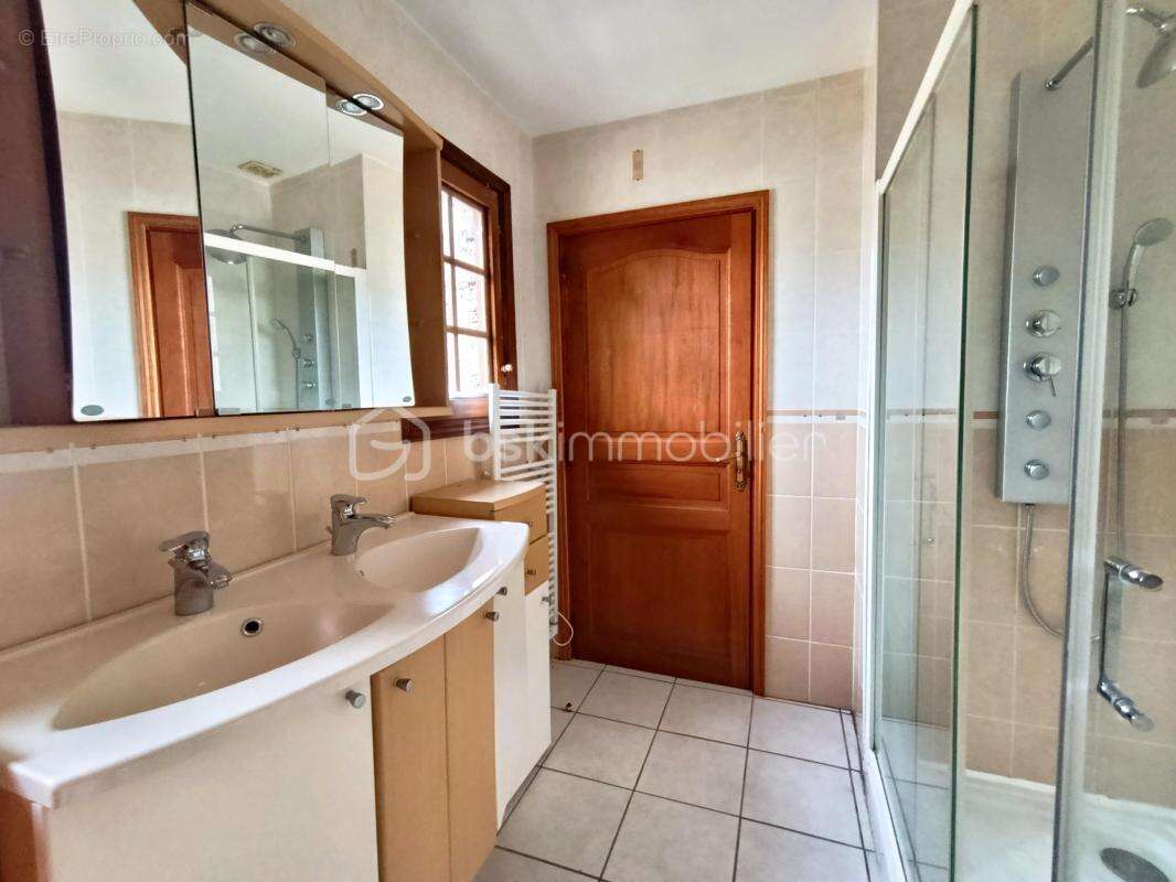 Maison familiale de 207 m² sur 7 120 m² de terrain – Calme absolu à Mandeville En Bessin - photo 10