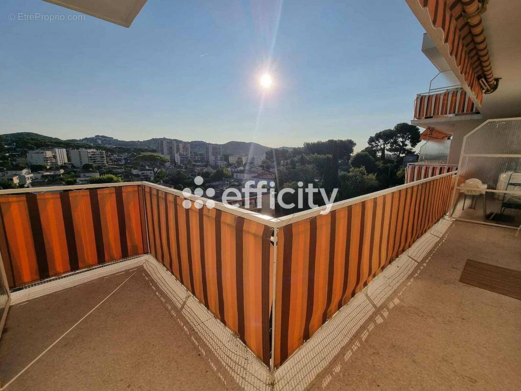 Appartement à LE CANNET