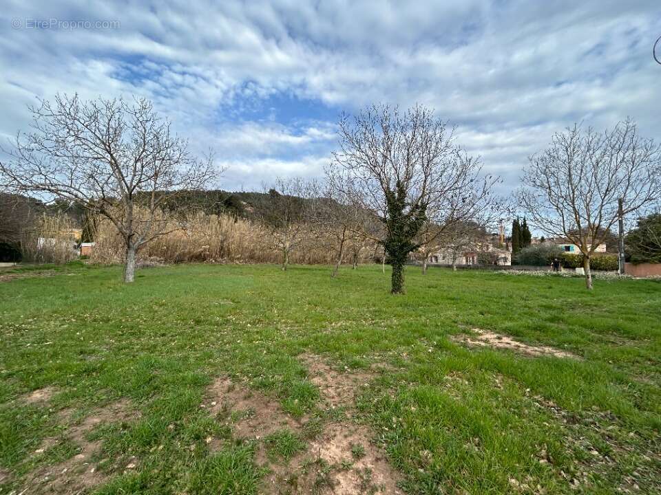 Terrain à LA MOTTE