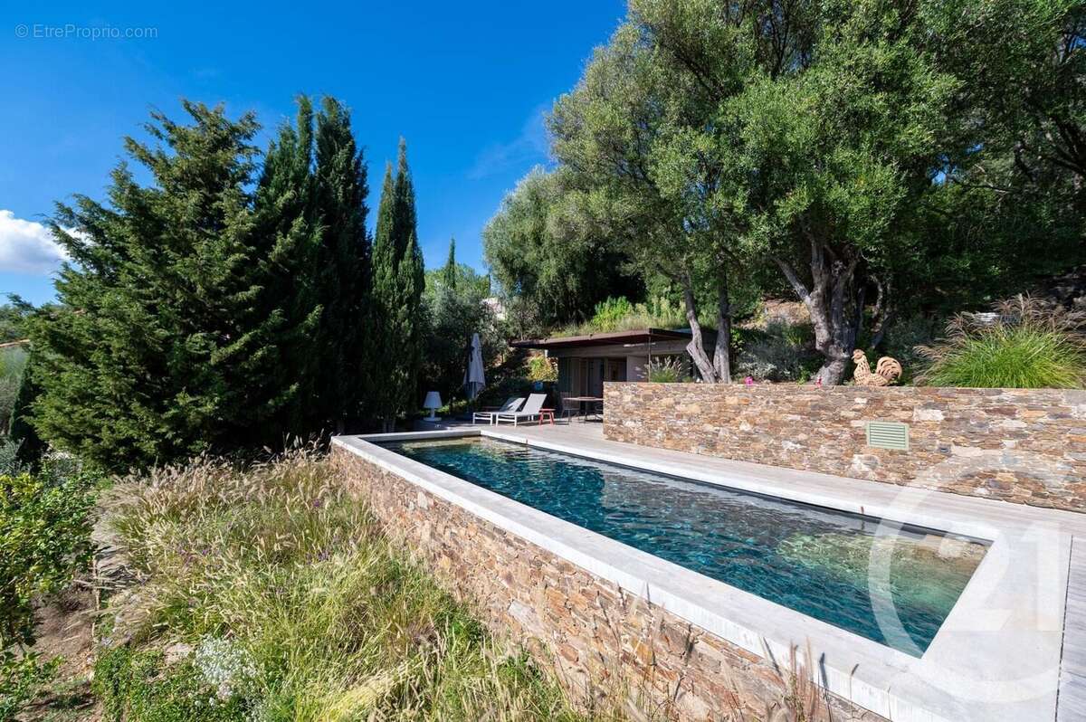 Maison à BORMES-LES-MIMOSAS