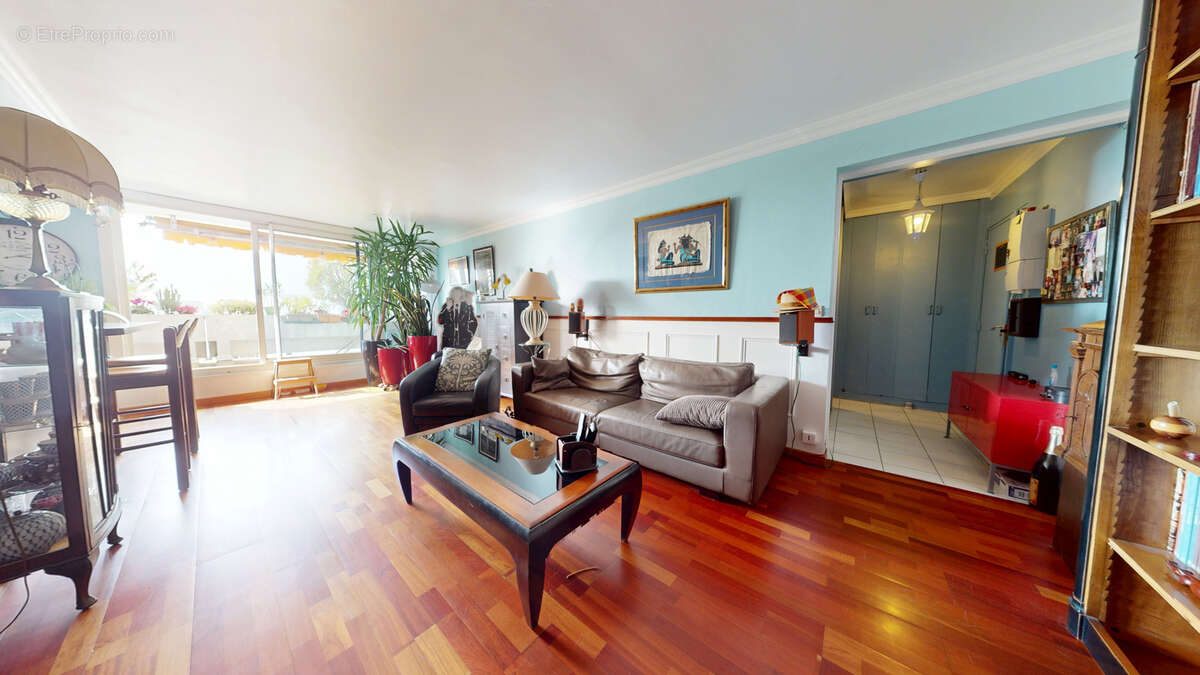 Appartement à HOUILLES