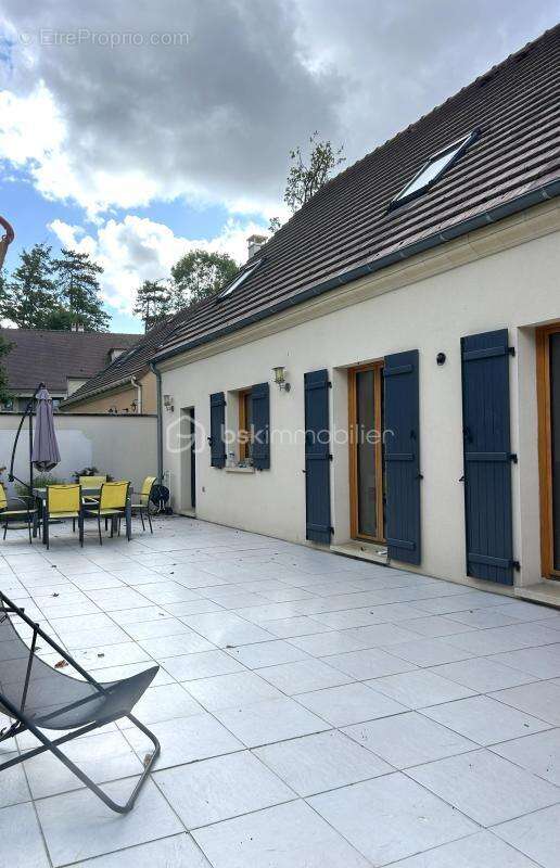 Maison à SAINTRY-SUR-SEINE