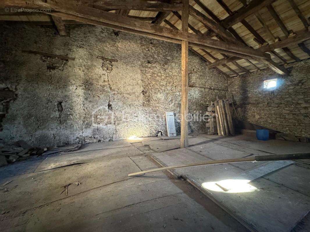 Appartement à LABRUGUIERE