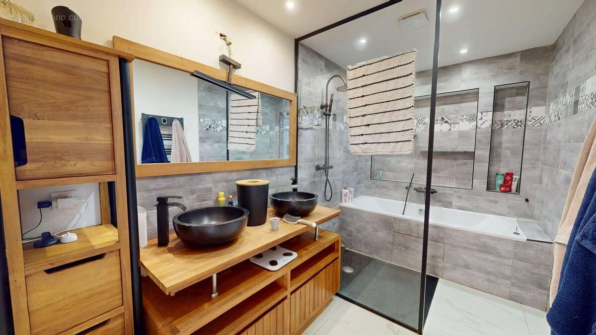 Maison Sigean 8 pièce(s) 214 m2 - photo 8