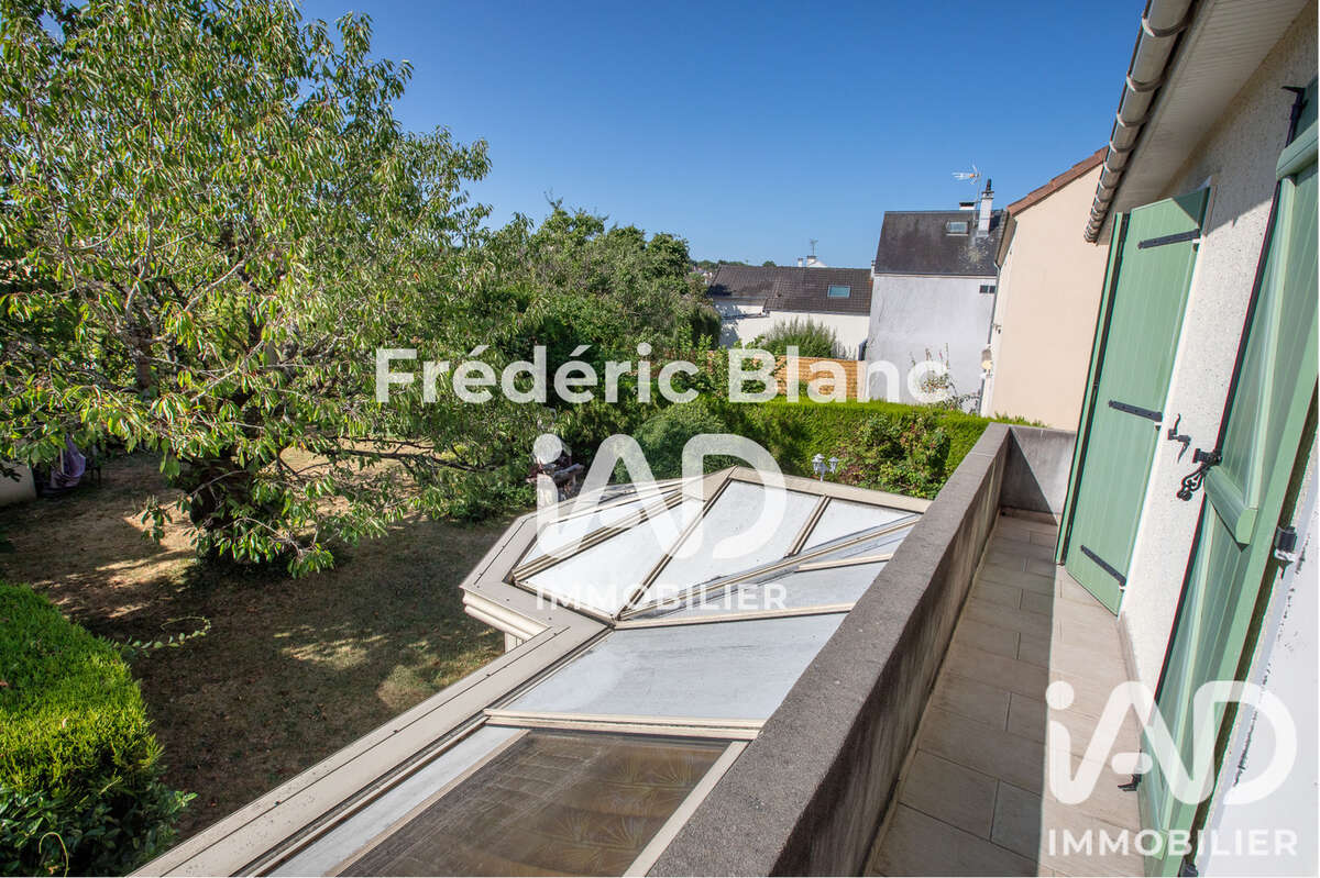 Maison 146 m² à Igny  - photo 3