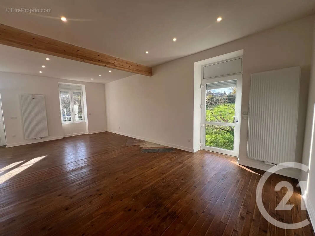 Maison à LACAPELLE-VIESCAMP