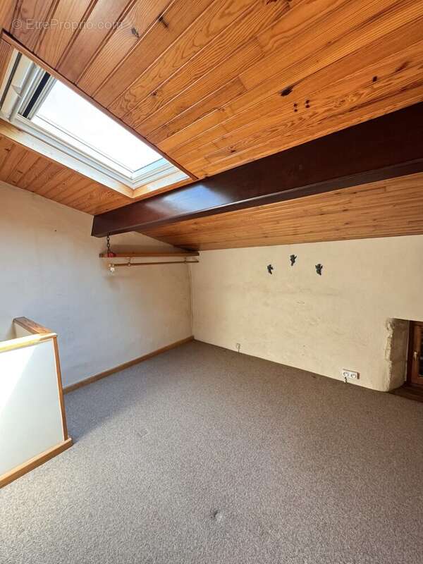 Maison 53 m² à Varzay  - photo 7