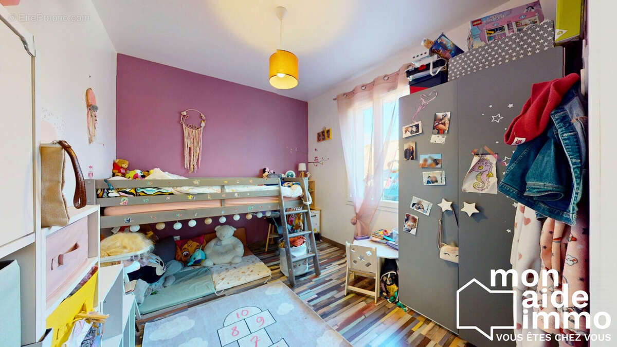 Maison à FARGUES-SAINT-HILAIRE