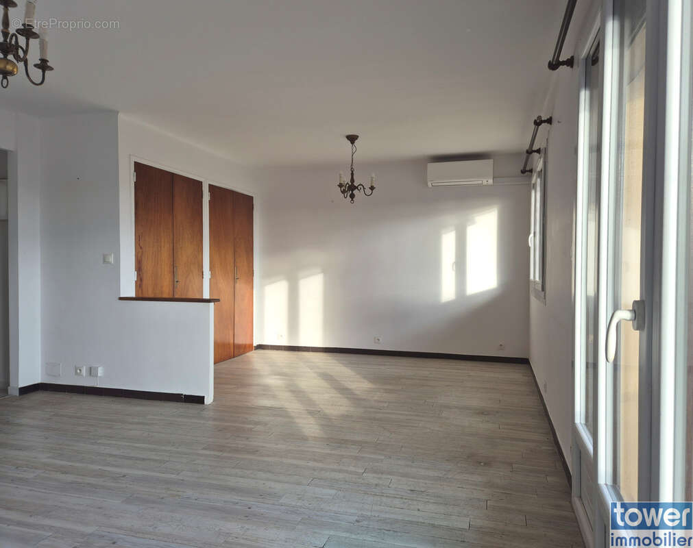 Appartement à SIX-FOURS-LES-PLAGES