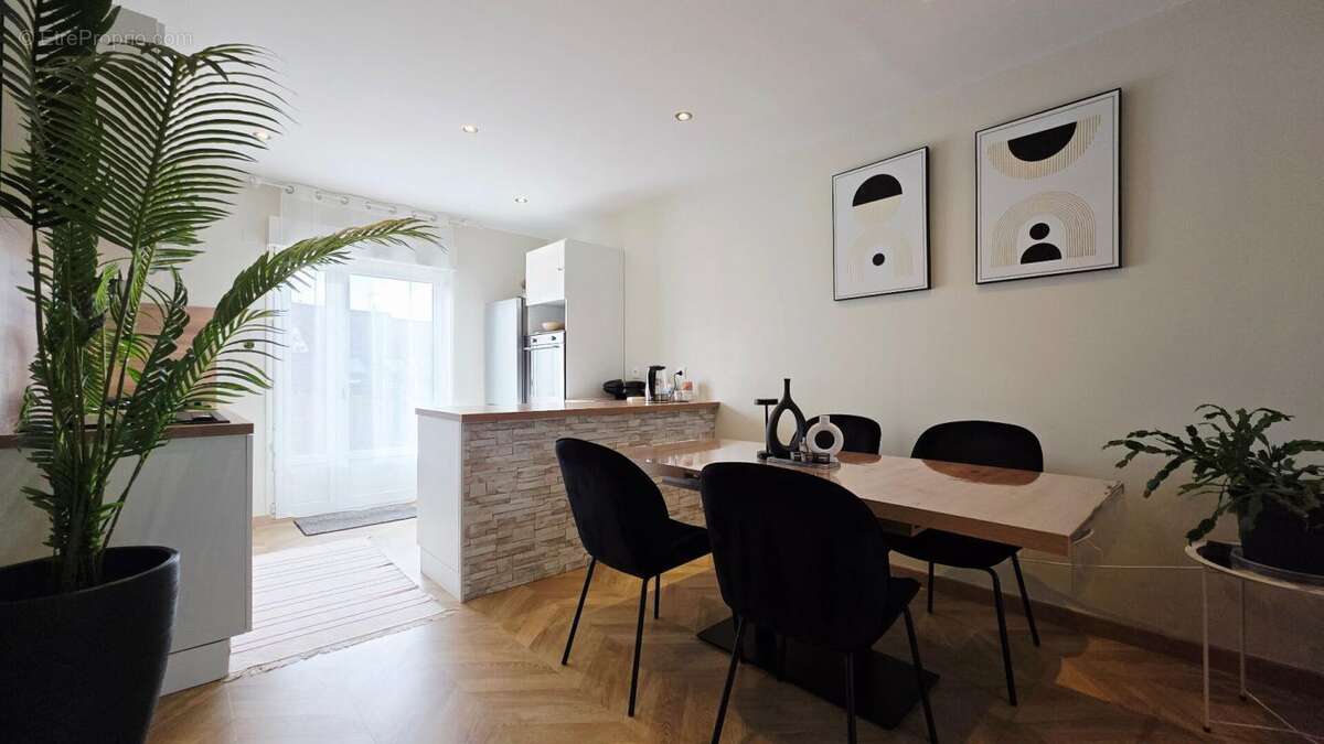 Maison à SAINT-DOULCHARD