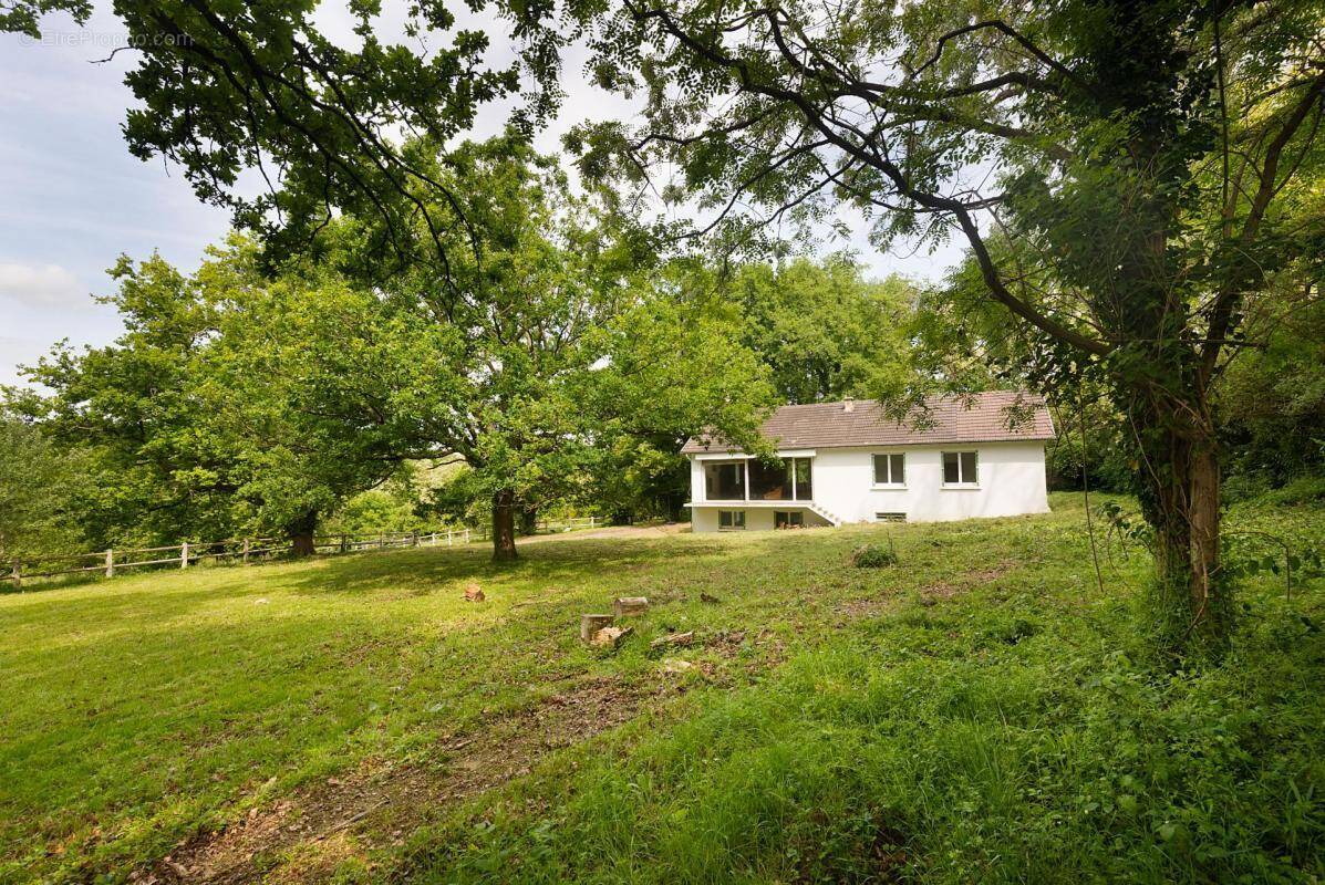Maison à AUVERS-SUR-OISE