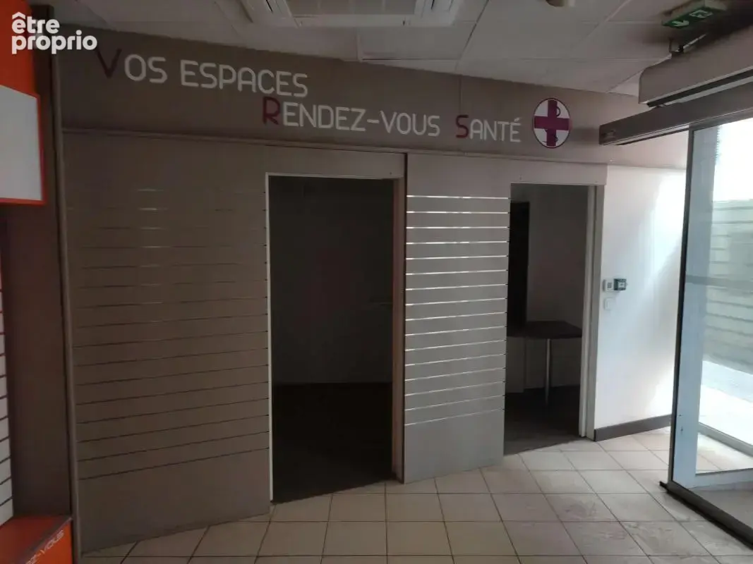 Bien commercial à vendre au centre-ville de Rumilly - photo 4