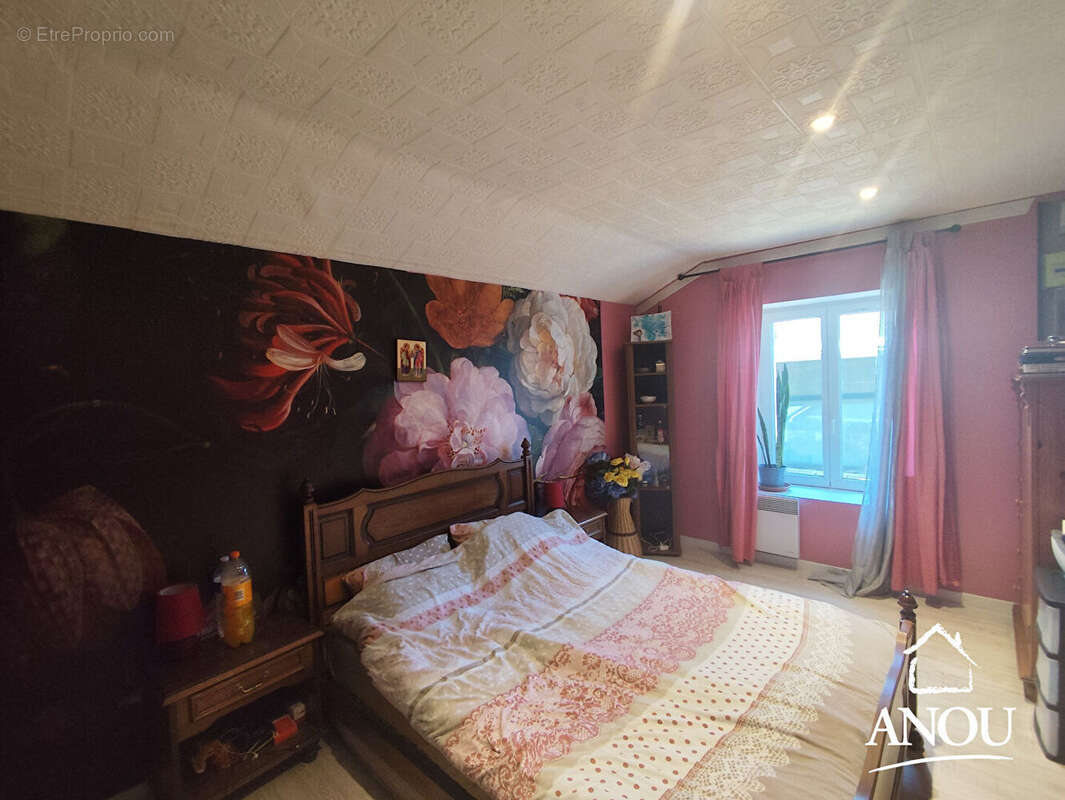 Maison à SAINT-HILAIRE-LA-GRAVELLE