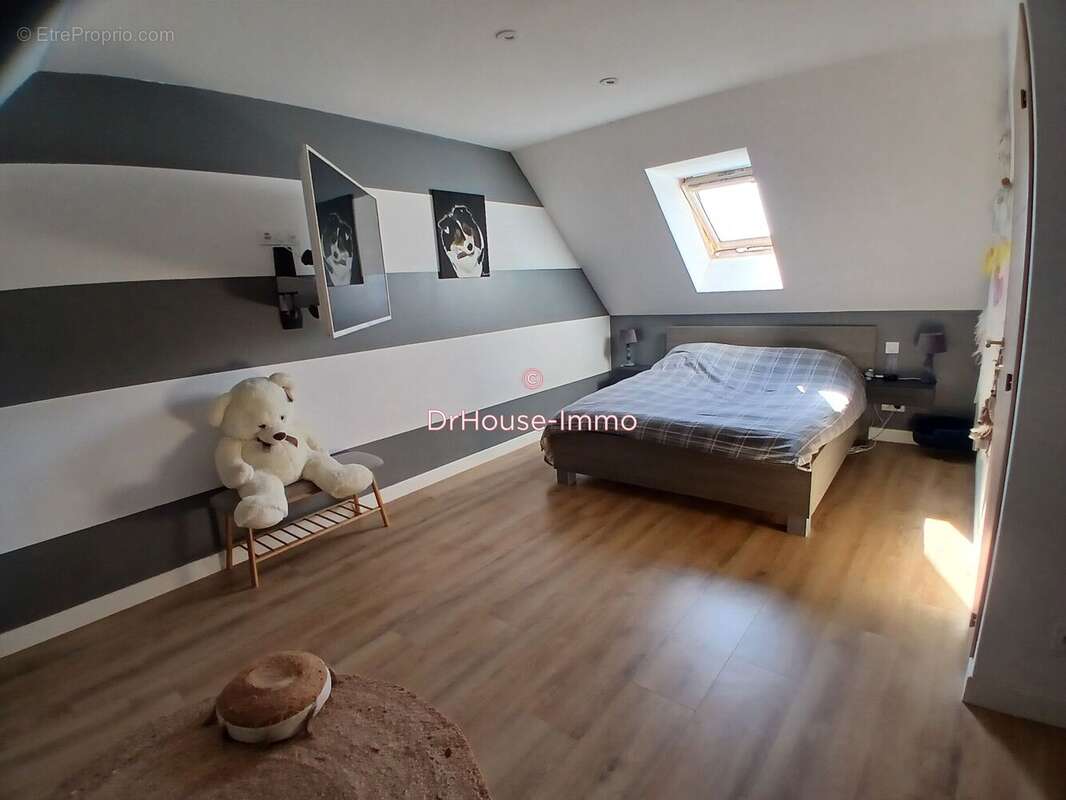 Maison à NEUF-BERQUIN