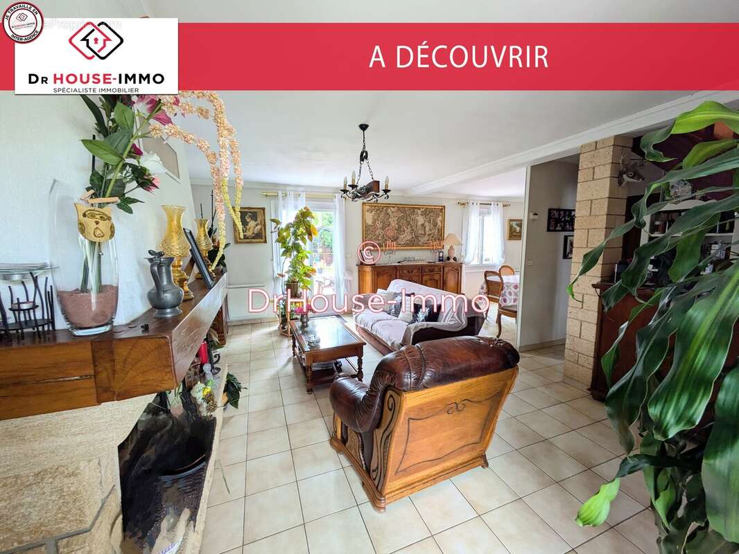 Maison à CHANTELOUP-LES-VIGNES