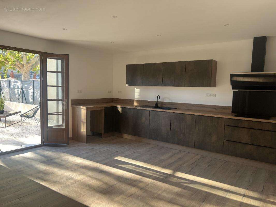 Maison à L&#039;ISLE-SUR-LA-SORGUE