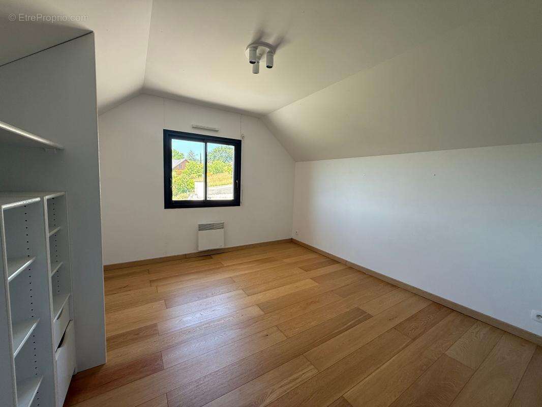 Maison à NAVAILLES-ANGOS