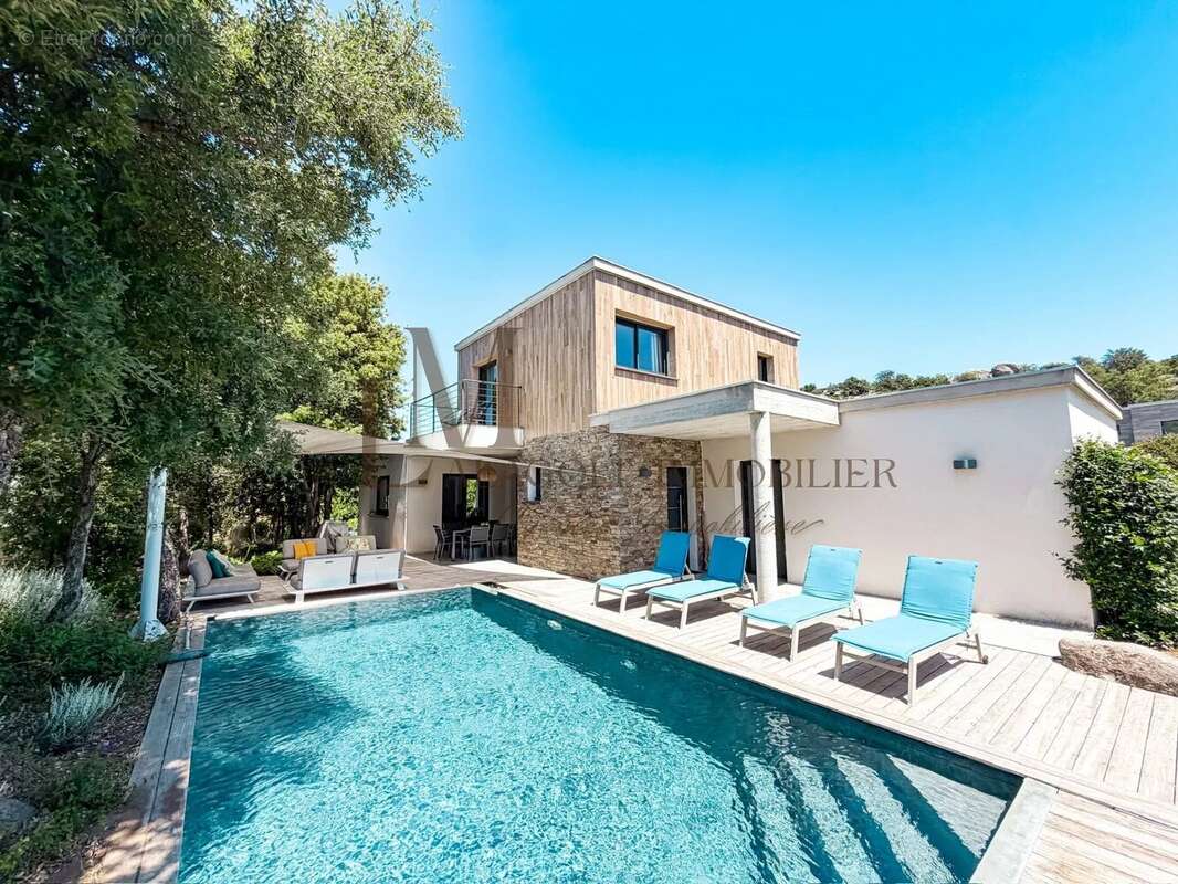 Villa T5 moderne à Porto-Vecchio - photo 2