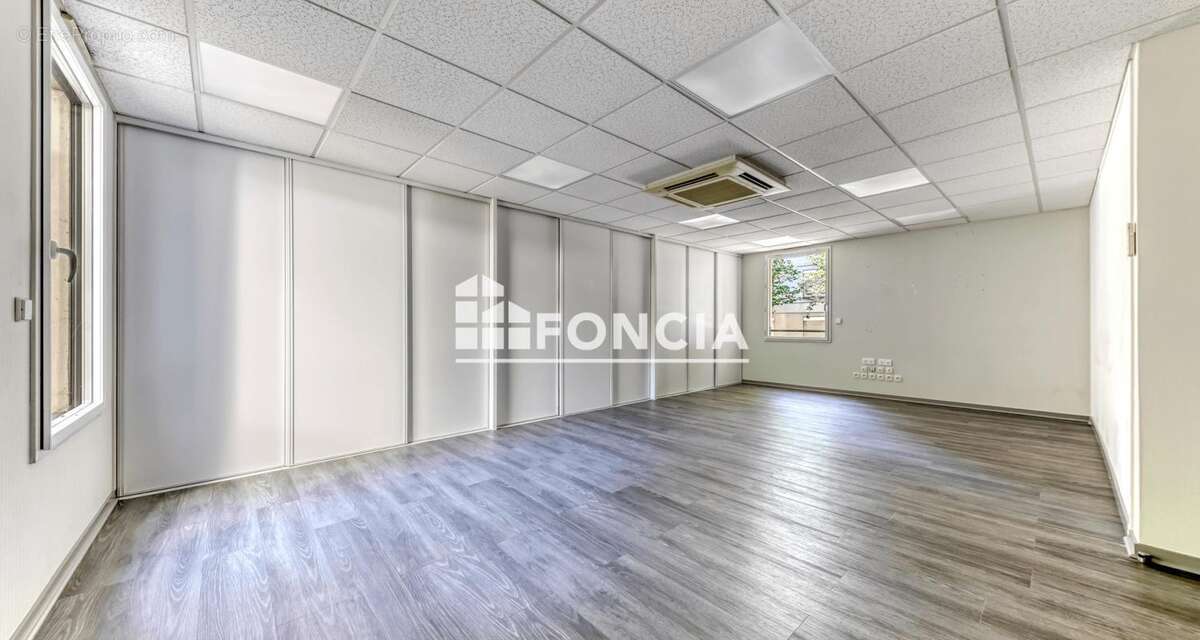 Sans Soucis - Local de 209 m2 - photo 4