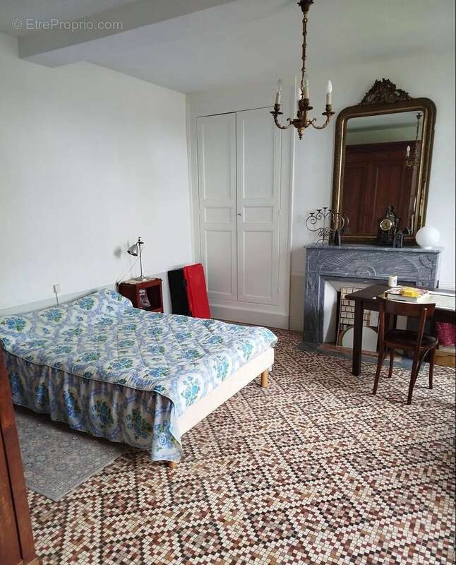 Maison à CHESSY-LES-PRES