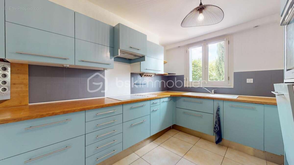 Maison familiale T5 de 125 m² en fond d’impasse à Escalquens - photo 10