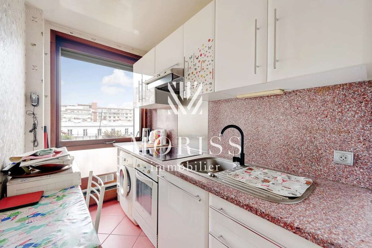 Appartement à PARIS-14E