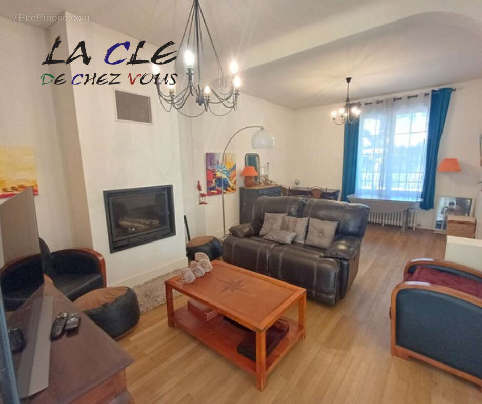 Maison à COULONGES-SUR-L'AUTIZE