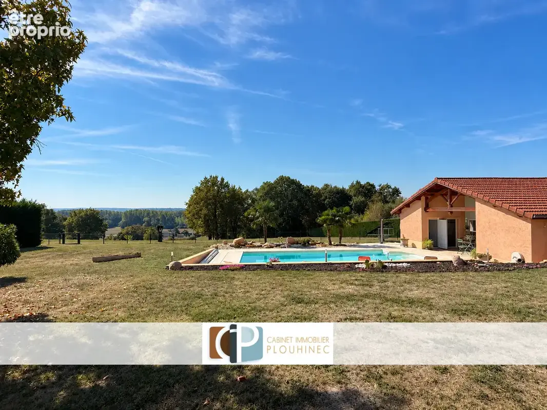 Villa avec piscine, dépendance et 1,4 hectare de terrain   Secteur Saint-Jean-sur-Veyle, proche Mâcon - photo 15