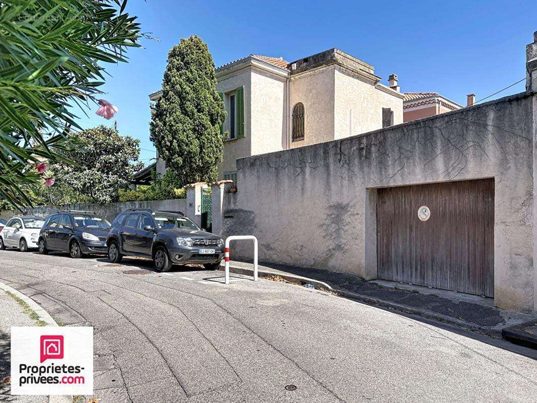 Pointe rouge Villa T4 + T2 + Garage sur 347 m² de terrain - photo 2
