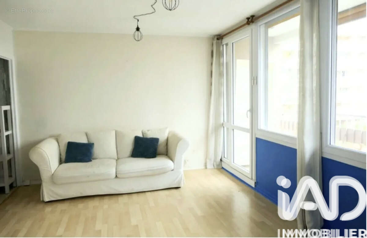 Photo 2 - Appartement à OULLINS