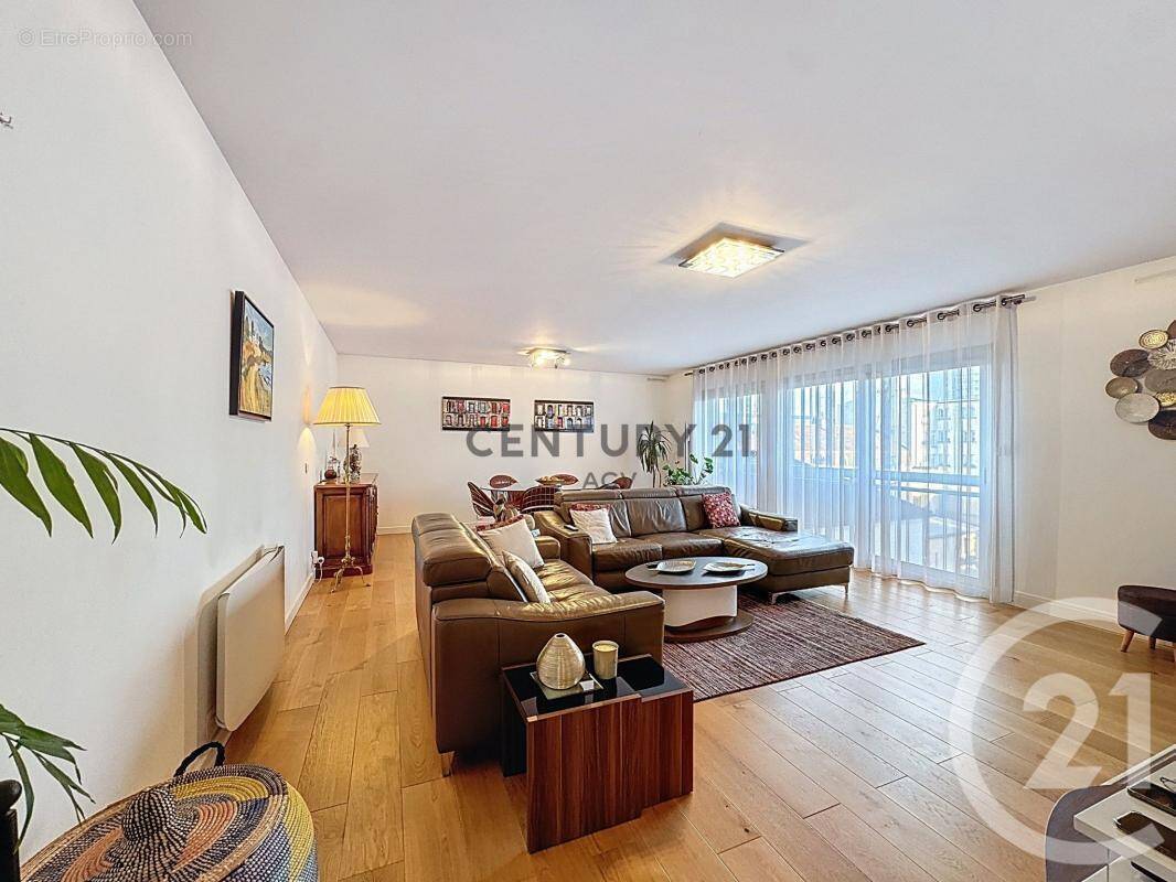 Appartement à CHOISY-LE-ROI