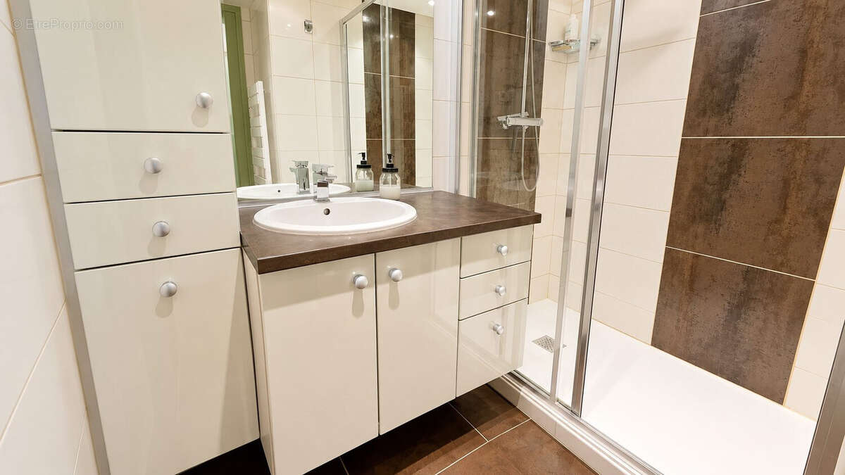 Appartement 88 m² à Annemasse  - photo 7