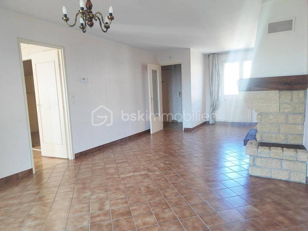 Maison à ARGENTON-SUR-CREUSE