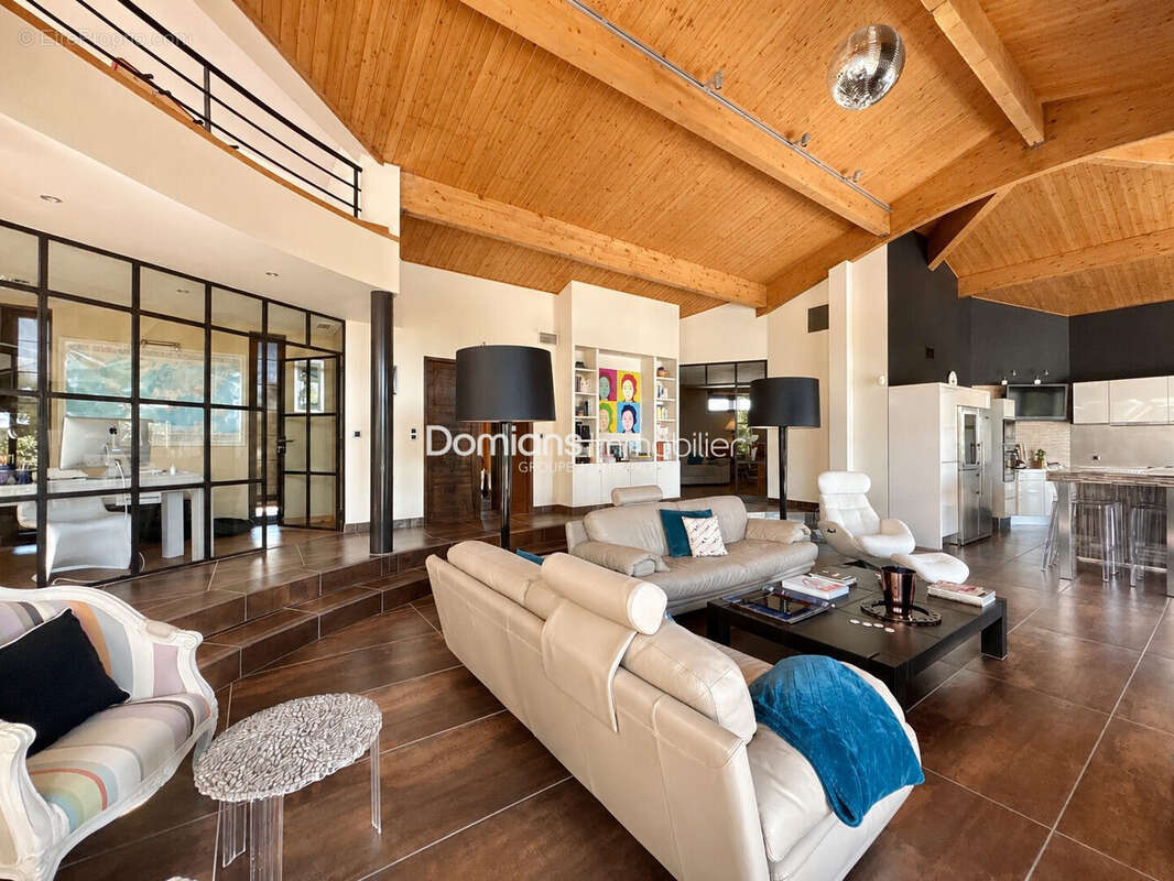 Maison 260 m² à Pollestres  - photo 7