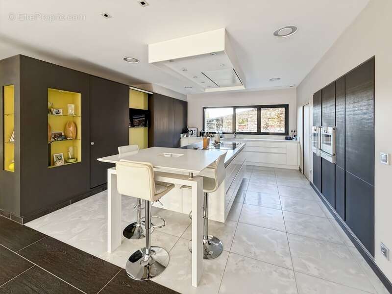 Maison à SAINT-MARTIN-DE-BOSCHERVILLE