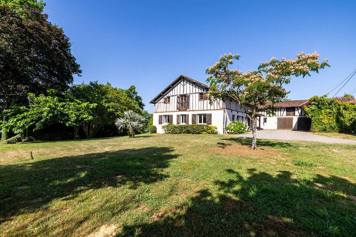 Maison à AIRE-SUR-L'ADOUR