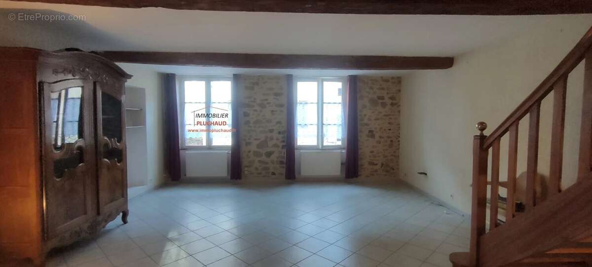 Maison à LA CLAYETTE