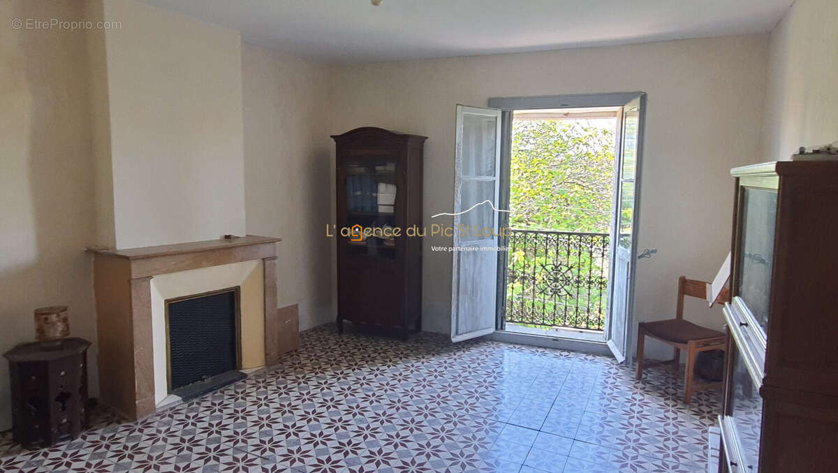 Maison à SAINT-BAUZILLE-DE-LA-SYLVE