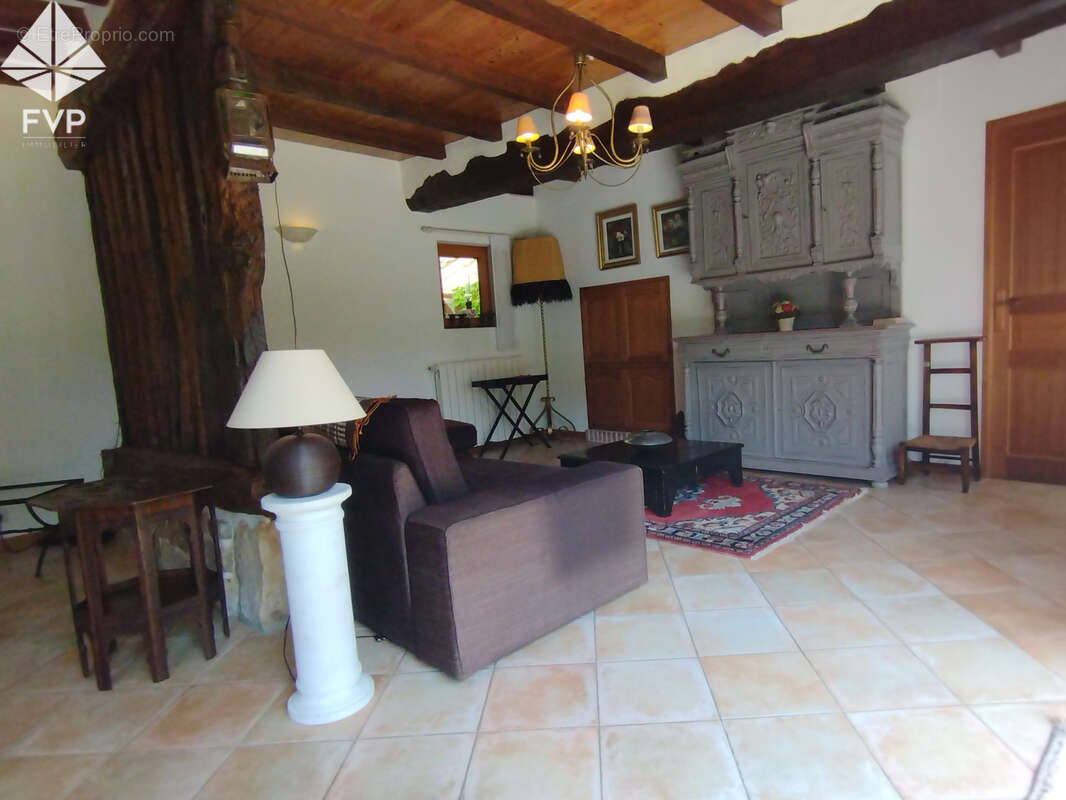Maison à CANVILLE-LES-DEUX-EGLISES