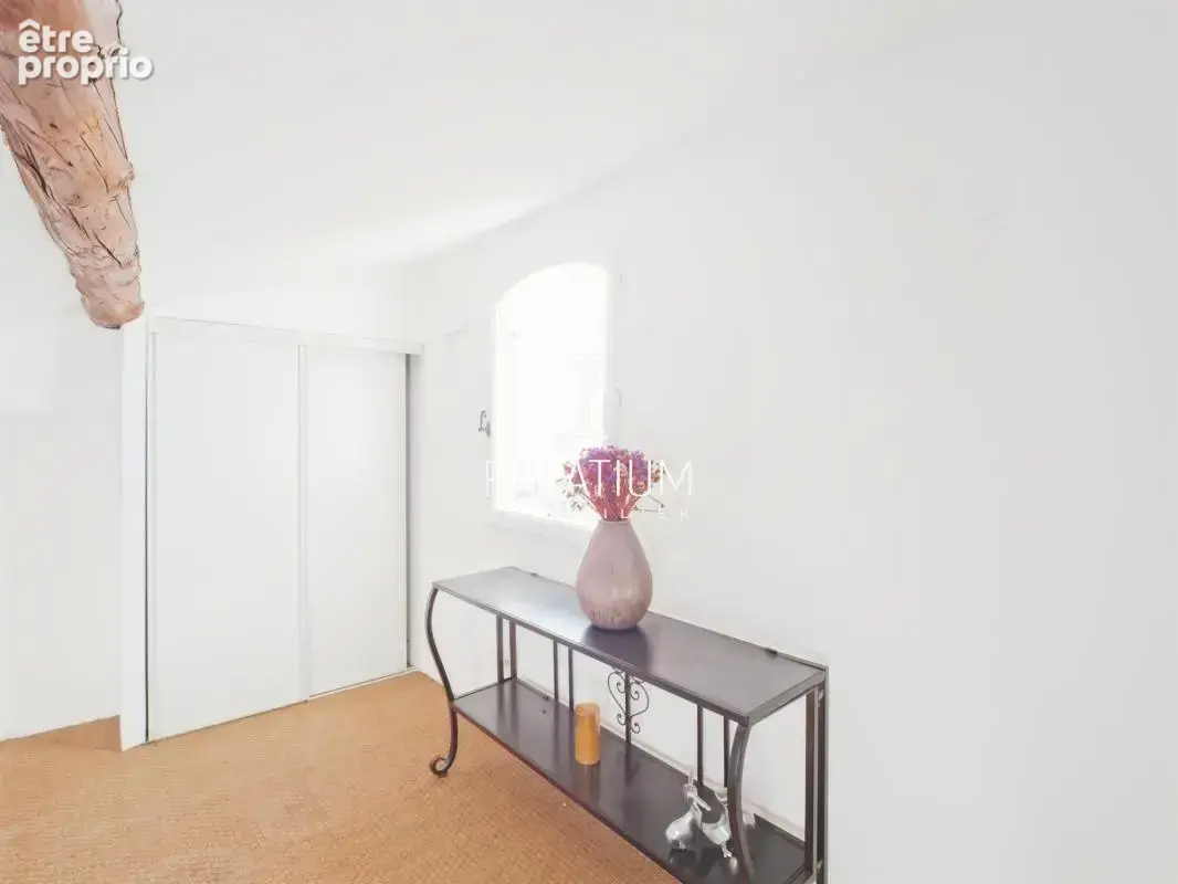 Appartement T4 lumineux avec terrasse et vue imprenable sur les - photo 3