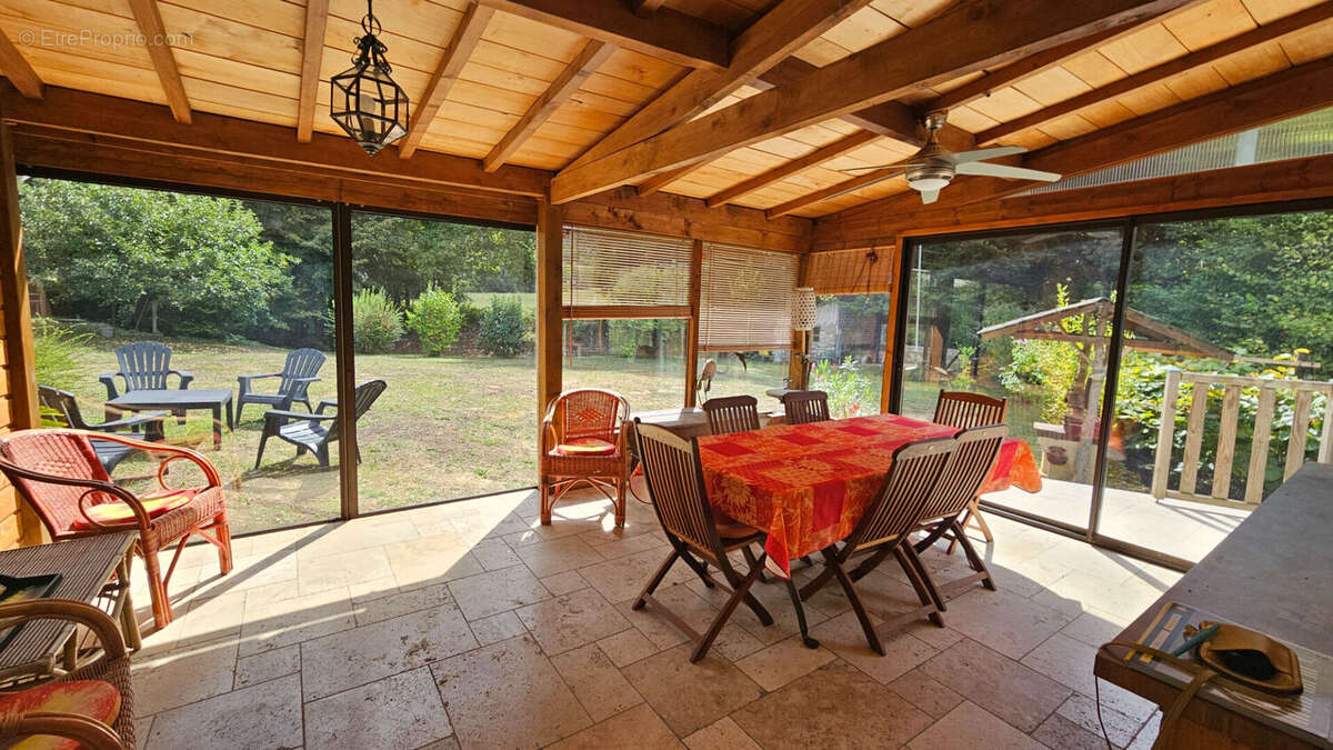 Appartement à SAINT-GENIEZ-D'OLT