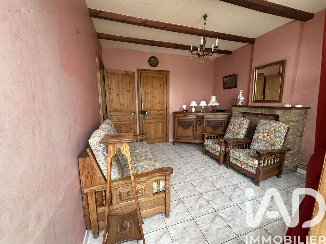 Maison 118 m² à Haucourt  - photo 4