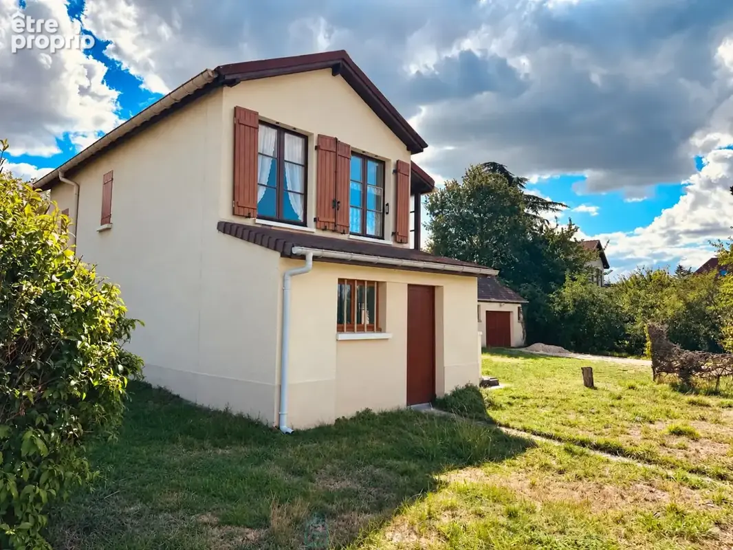 VÉTHEUIL  Maison individuelle avec jardin, garage et vue sur le village - photo 2
