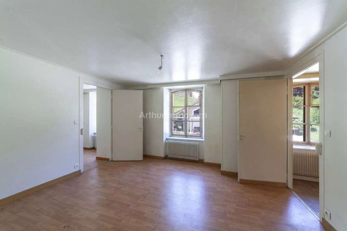 Appartement à LES GRAS