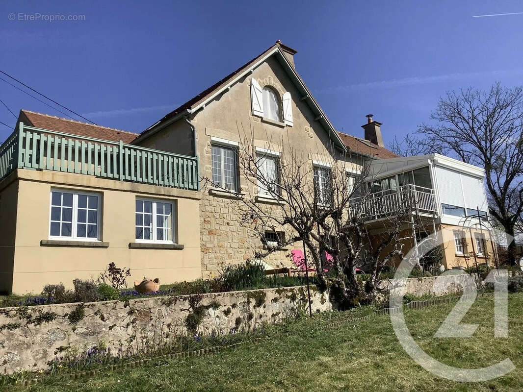 Maison à LORMES