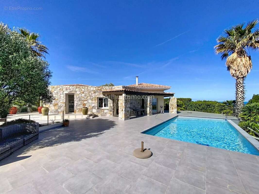 Maison à LUMIO