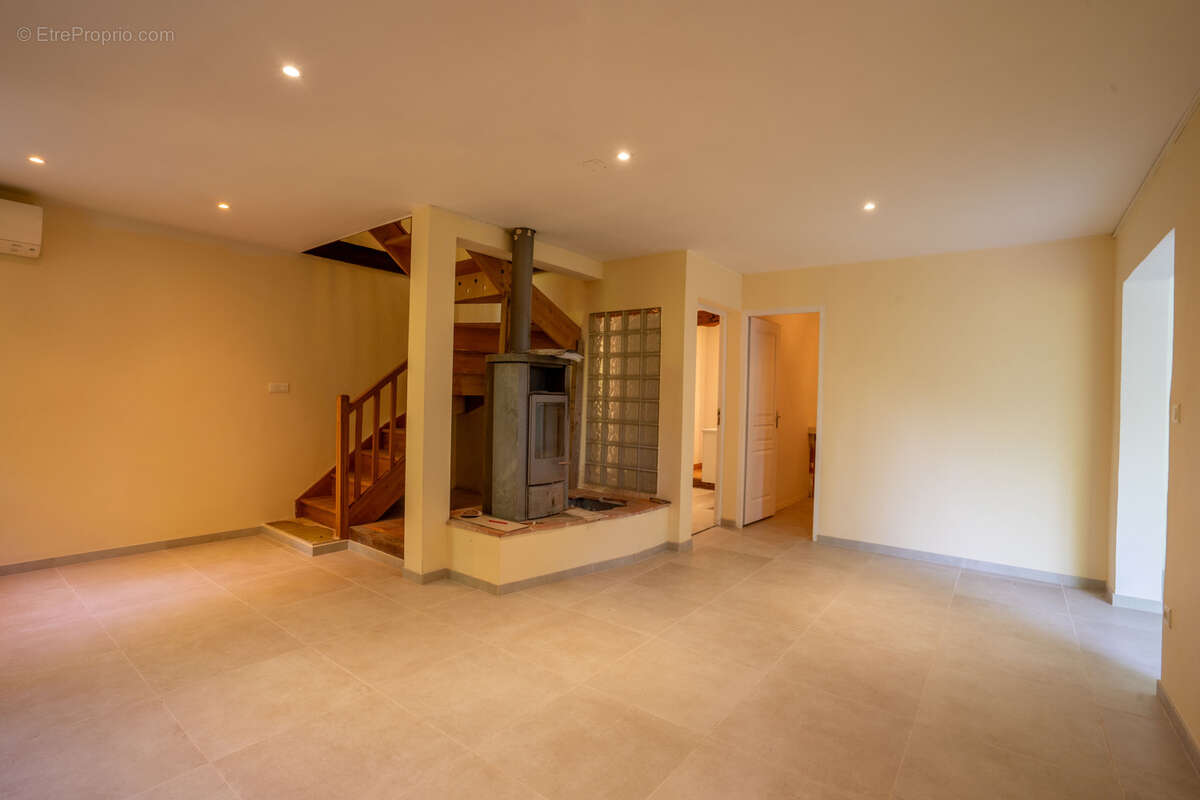 Maison à BAGAT-EN-QUERCY