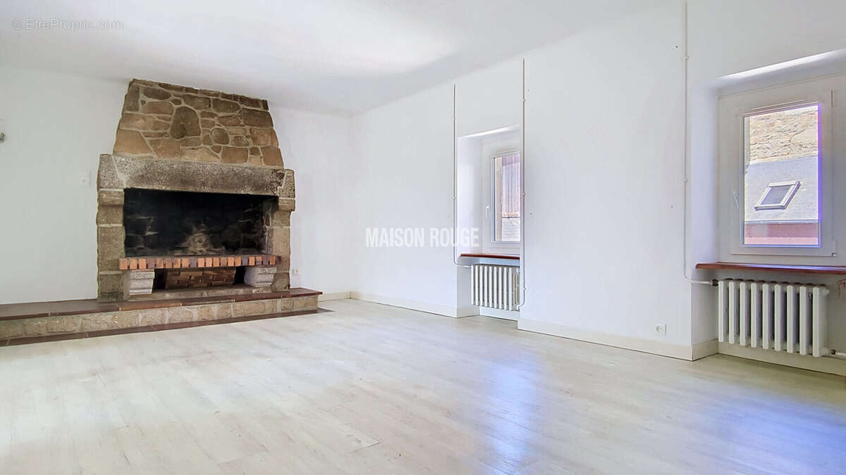 Maison à LEZARDRIEUX